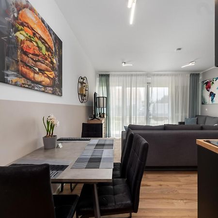 Design Luxus, Vollausstattung, Neubau, 30Min Hbf Leipzig 8, Naehe Flughfaen, Bmw, Dhl, Amazon Lejlighed Schkeuditz Eksteriør billede